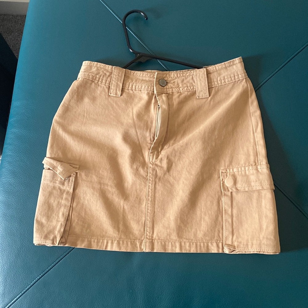Brandy Melville Cargo Skirt in Khaki